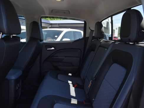 Used 2022 Chevrolet Colorado Z71 AWD/4WD image 14