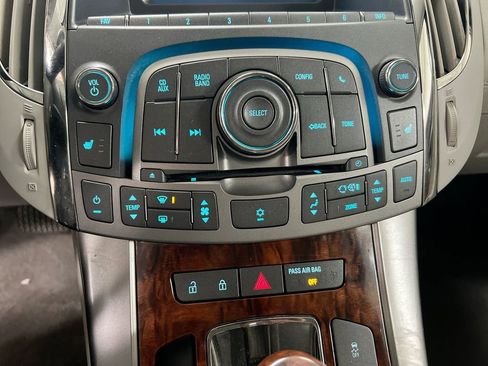 Used 2011 Buick LaCrosse CXL image 15