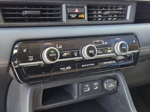Certified 2023 Honda Pilot Touring image 36