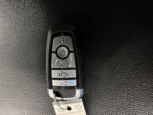 Certified 2022 Ford F150 Lariat w/ Equipment Group 502A High image 23