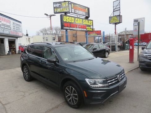 Used 2019 Volkswagen Tiguan SE image 3