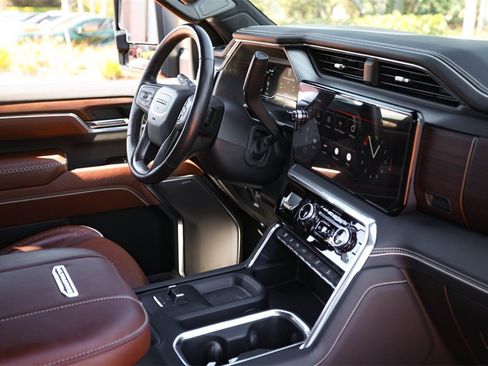 Used 2024 GMC Sierra 2500 Denali Ultimate image 51