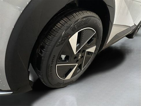 New 2026 Hyundai Ioniq 5 SEL image 4