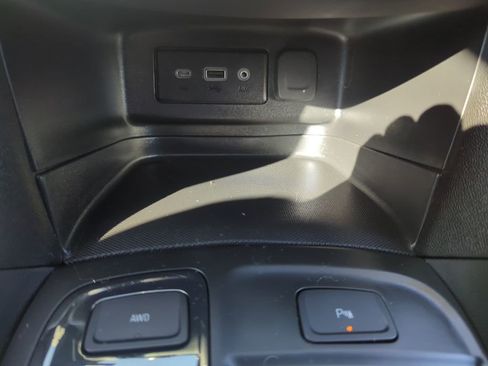 Certified 2023 Chevrolet Equinox RS w/ LPO, Floor Liner Package image 26