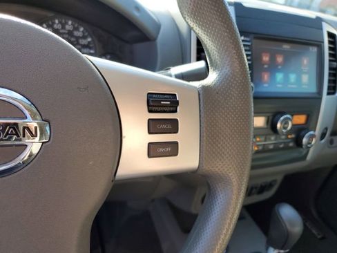 Used 2021 Nissan Frontier SV w/ Midnight Edition Floor Mats image 28