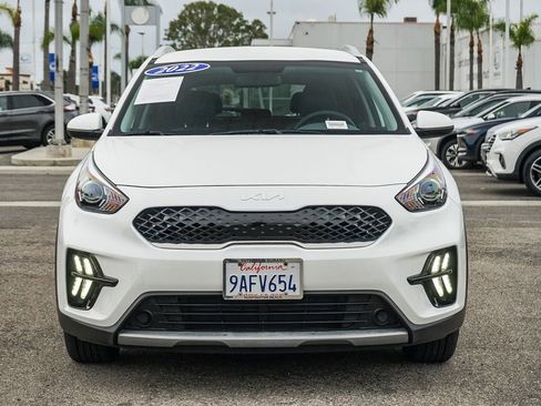 Used 2022 Kia Niro LX image 2