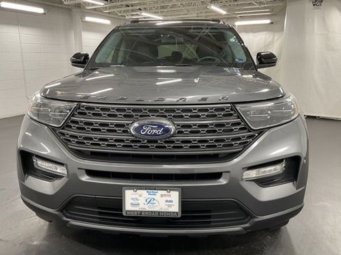 Used 2022 Ford Explorer XLT w/ Equipment Group 202A image 3