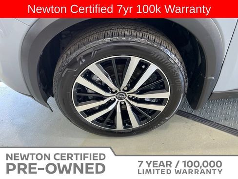 Used 2025 Nissan Pathfinder Platinum AWD/4WD image 52