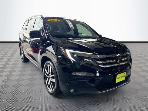 Used 2016 Honda Pilot Touring image 3