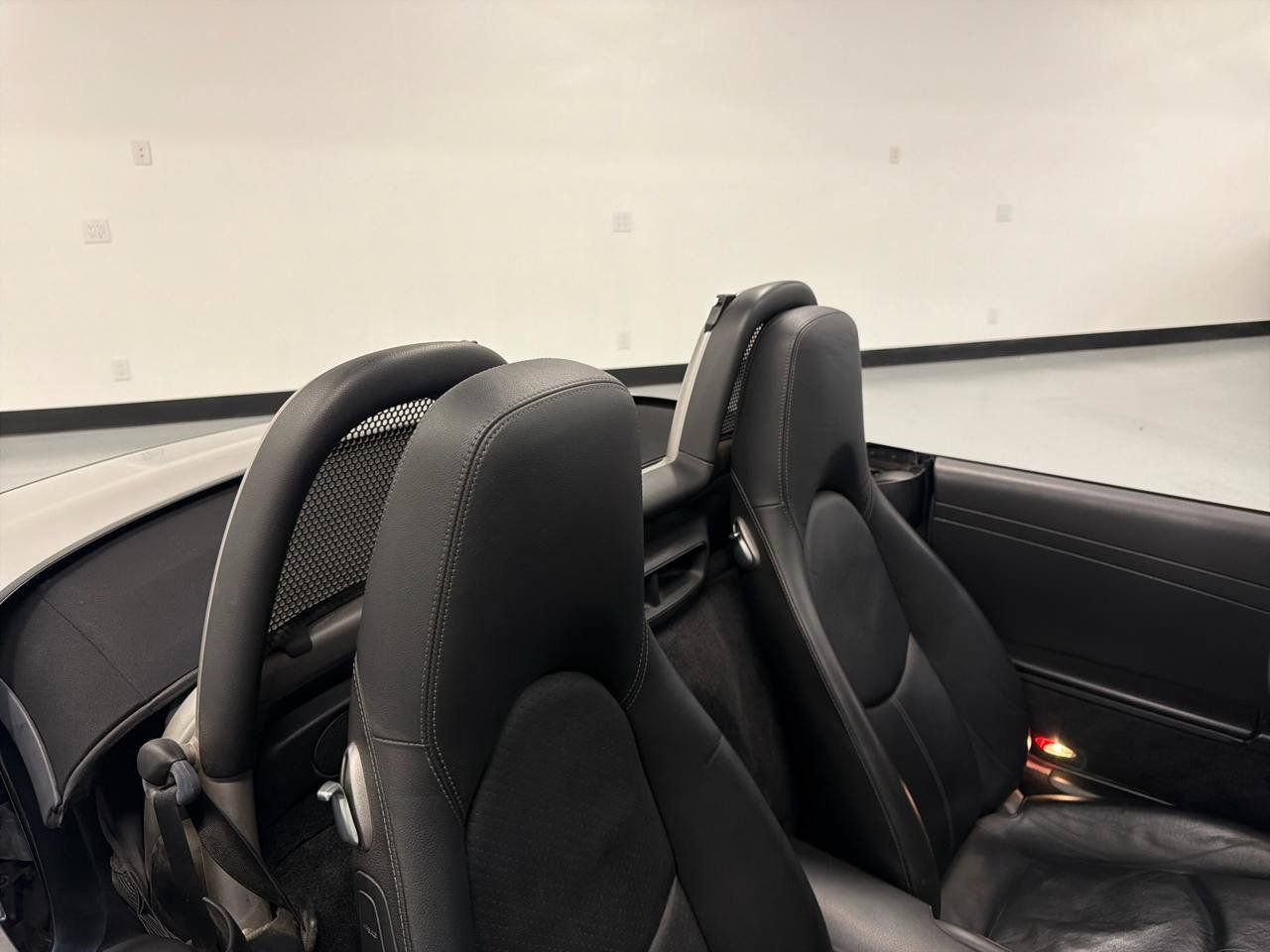 Used 2005 Porsche Boxster RWD image 26