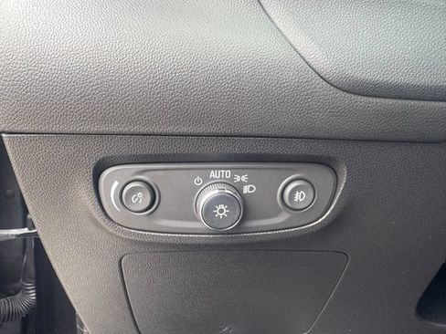 Used 2022 Buick Encore GX Select w/ Sport Touring Package FWD image 20