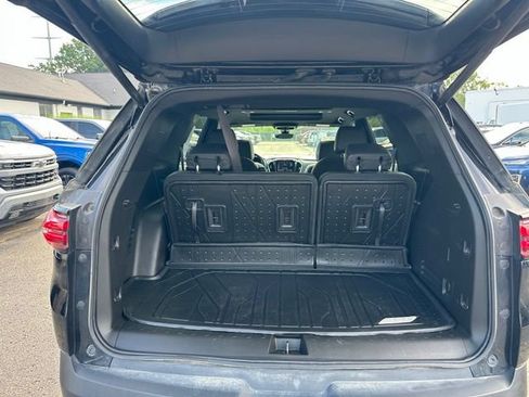 Used 2023 Chevrolet Traverse RS w/ LPO, Floor Liner Package AWD/4WD image 25