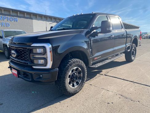 Used 2024 Ford F250 Lariat w/ Lariat Ultimate Package image 2