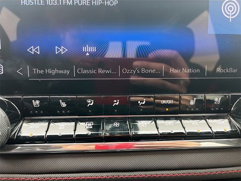 Used 2024 Chevrolet Colorado Z71 w/ Z71 Convenience Package 2 image 20