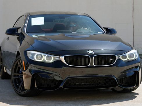 Used 2018 BMW M4 Coupe RWD image 2