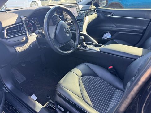 Used 2023 Toyota Camry SE image 10