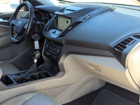 Used 2017 Ford Escape SE w/ SE Leather Comfort Package image 28