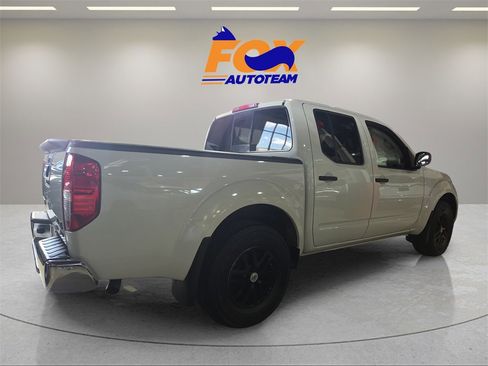Used 2019 Nissan Frontier SV image 8