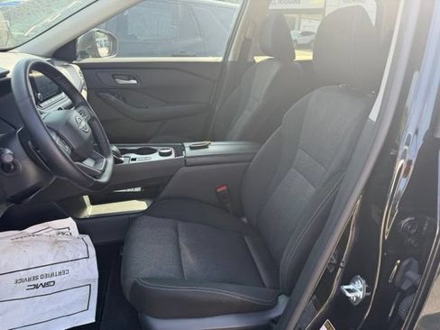 Used 2025 Nissan Rogue SV AWD/4WD image 13