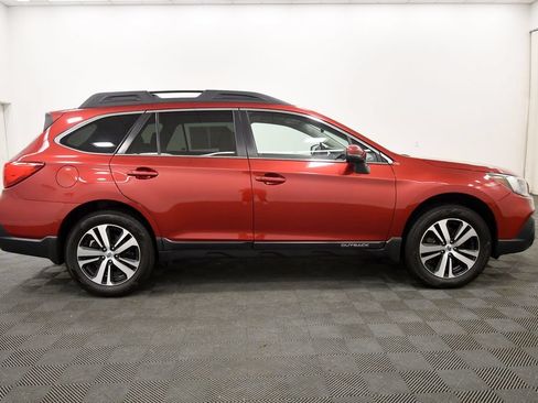 Used 2019 Subaru Outback 2.5i Limited AWD/4WD image 9
