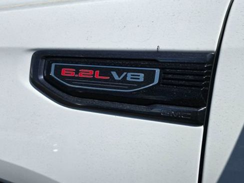 Used 2023 GMC Sierra 1500 AT4 image 12