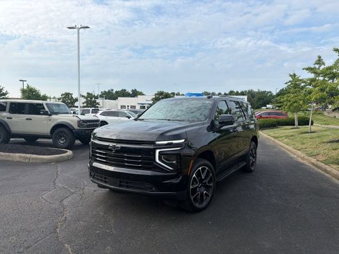 Used 2026 Chevrolet Tahoe RST w/ Comfort Package AWD/4WD image 3