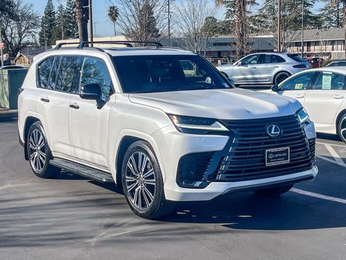 New 2026 Lexus LX 600 4WD w/ Luxury Package image 5