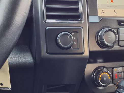 Used 2019 Ford F150 XLT w/ Equipment Group 302A Luxury image 15