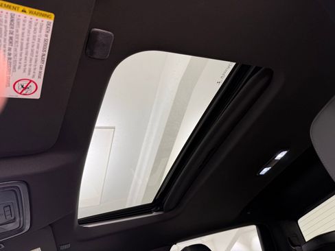 Used 2022 Chevrolet Silverado 3500 High Country w/ Z71 Off-Road Package image 20