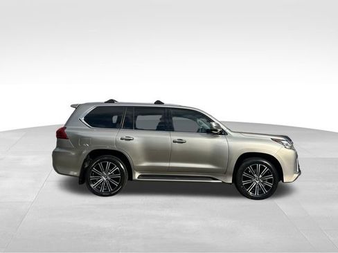 Used 2019 Lexus LX 570 4WD image 6