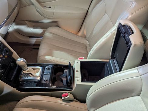 Used 2017 INFINITI QX70 AWD w/ Premium Package image 46