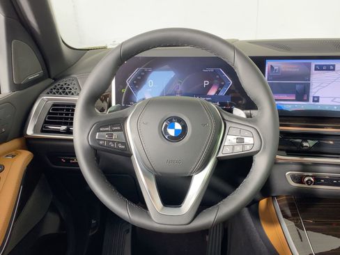 Used 2026 BMW X5 sDrive40i w/ Climate Comfort Package image 13