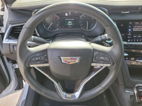 Used 2023 Cadillac XT6 Premium Luxury FWD image 22