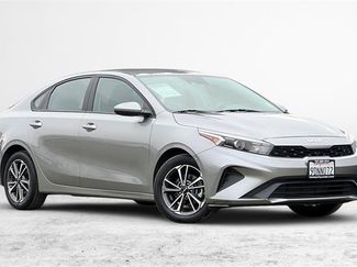 Used 2023 Kia Forte LXS video 2
