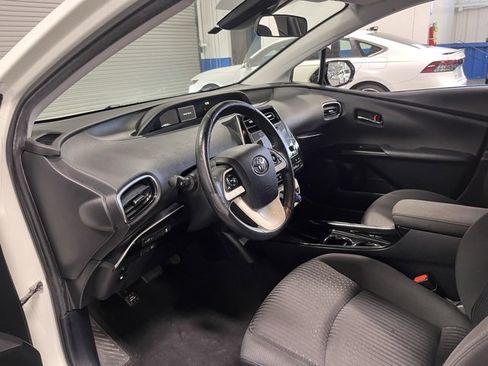 Used 2017 Toyota Prius Prime Plus image 23
