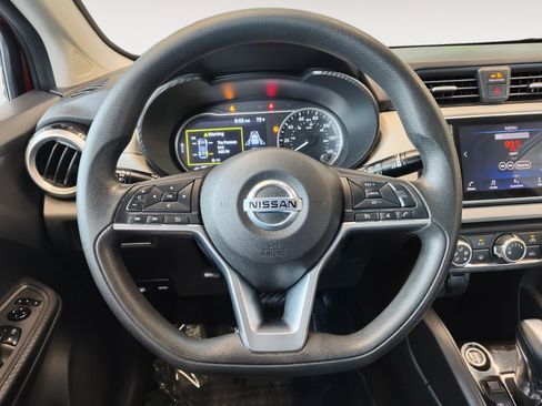 Used 2021 Nissan Versa SV FWD image 17