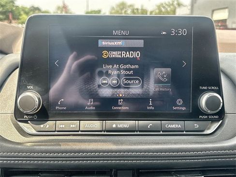 Certified 2022 Nissan Rogue SV image 16