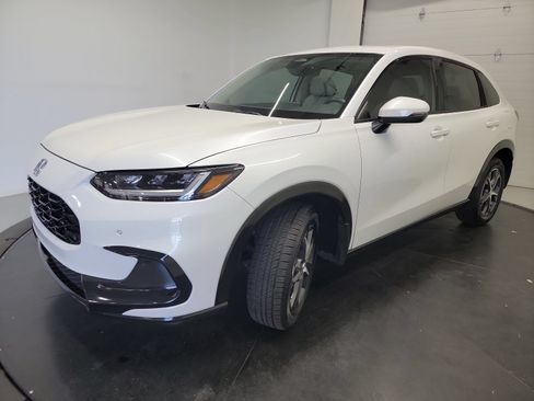 Used 2024 Honda HR-V EX-L image 3