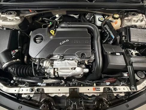 Used 2022 Chevrolet Malibu LT FWD image 23