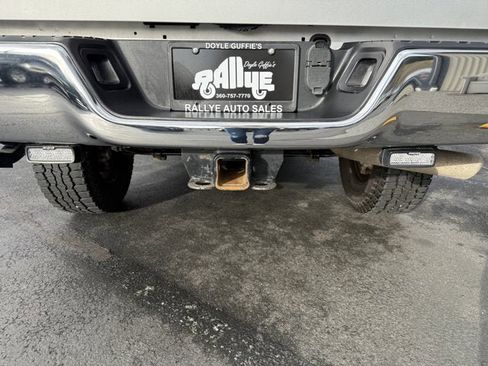 Used 2018 RAM 2500 Tradesman w/ Chrome Appearance Group image 9