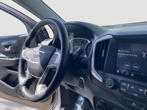 Used 2018 GMC Terrain SLT w/ Preferred Package image 28