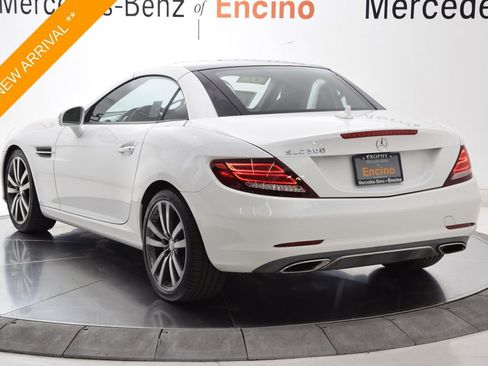 Used 2017 Mercedes-Benz SLC 300 image 4
