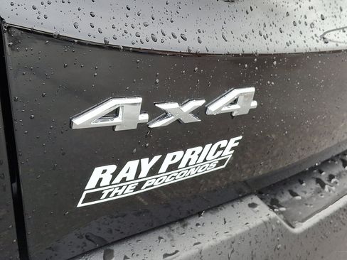 Used 2023 Jeep Renegade Latitude w/ Sun & Fun Group image 31