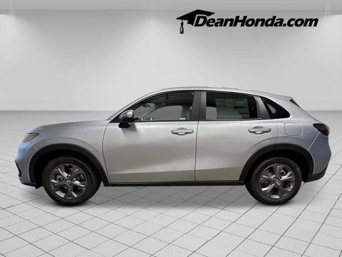 New 2026 Honda HR-V LX image 2