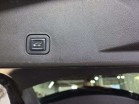 Used 2015 Cadillac SRX Luxury w/ Driver Awareness Package image 13