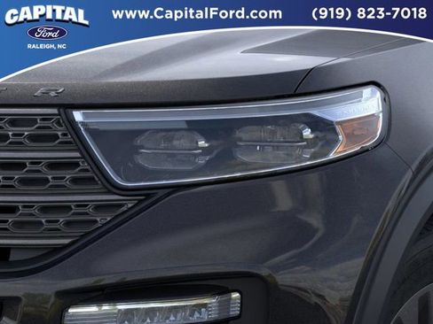 New 2024 Ford Explorer XLT w/ Equipment Group 202A image 18