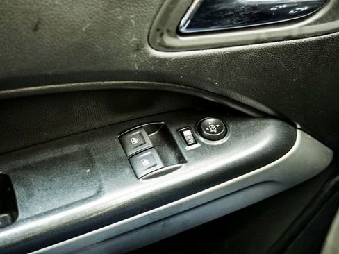 Used 2022 Chevrolet Colorado LT w/ Fleet Safety Package image 23