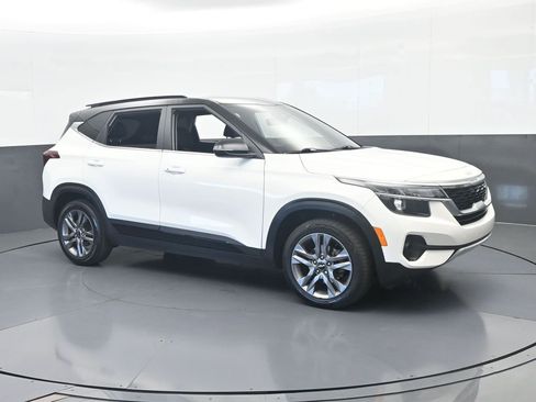 Used 2023 Kia Seltos S FWD image 8