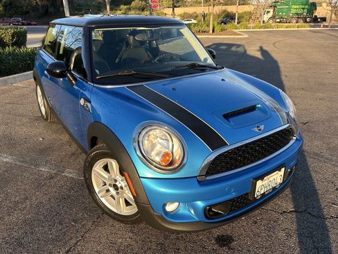 Used 2011 MINI Cooper S image 3