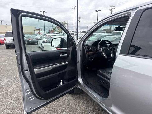 Used 2014 Toyota Tundra Limited w/ Limited Premium Package image 6